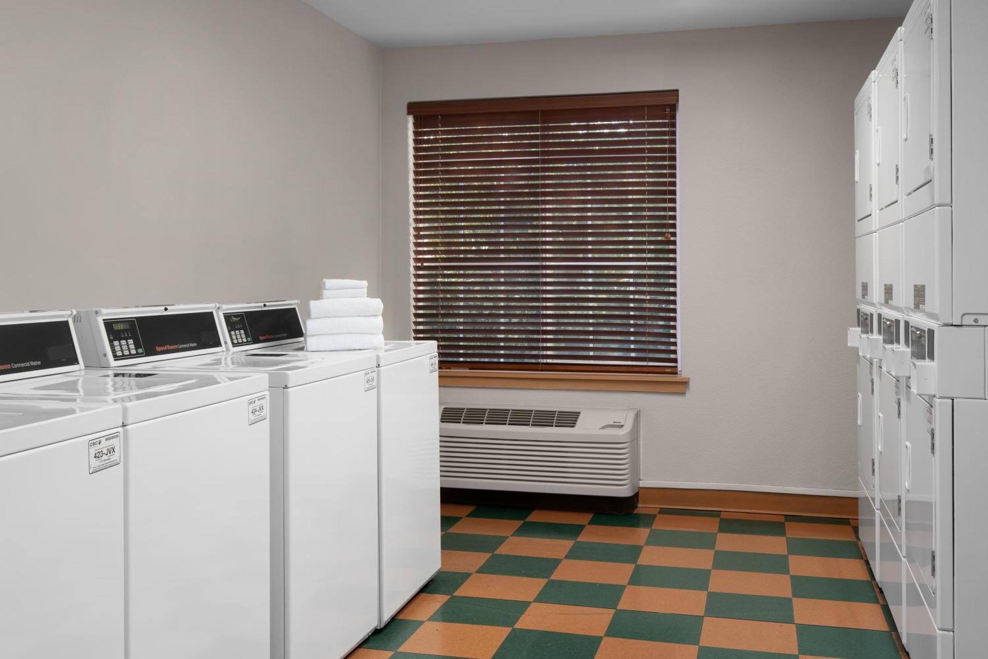 Larkspur Landing Extended Stay Suites Campbell Extérieur photo
